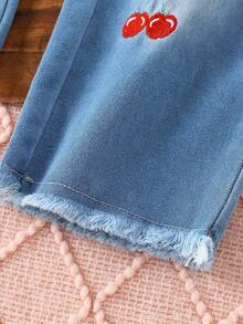 Bộ 2 món/Bộ áo thun dài tay thêu họa tiết quả anh đào dễ thương cho bé gái và quần jeans denim rách, phù hợp mặc thường ngày, đi học, ngày lễ, trở lại trường - Đỏ - Xem 5