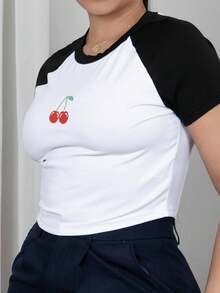 Melissa Matos Casual Black & White Cherry Pattern Crew Neck Fitted Cropped Short Sleeve T-Shirt, Suitable For Summer Suitable For Going Out - Black and White - View 3