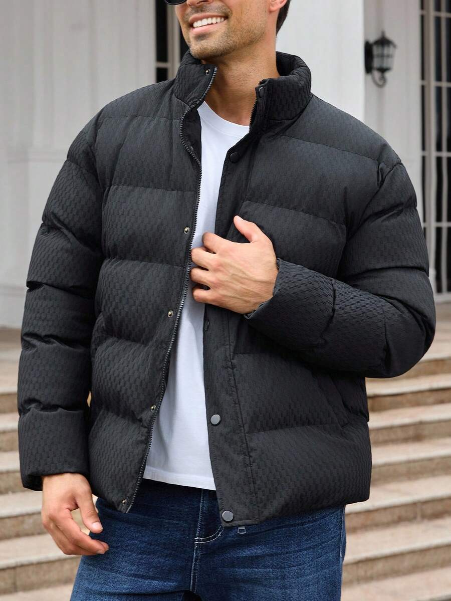 Manfinity CasualCool 男士立领绗缝外套，纹理面料，休闲宽松版型，适合轻松简约的日常穿着，秋冬季 - 黑色 - 查看 1