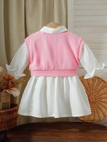 SHEIN Playful Pals 2件套女婴休闲黑色刺绣心形背心和蓝色连衣裙套装 - 粉色 - 查看 2