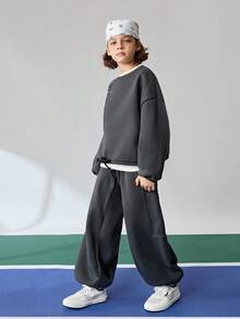 JNSQ 新款时尚黑白拼色休闲运动鞋，适合学生和滑冰爱好者，适合夏季返校季