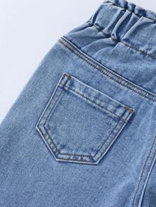 SHEIN ChillGRL Young Girl's Casual Straight Leg Jeans With Rabbit Print, Fashion Streetwear Suitable For School And Daily Wear. Adorable Rabbit Print In Blue And Purple, Ruffle Waistband Design, Relaxed Fit Light Blue Washed Denim. Elastic Waistband Provides Comfort, Suitable For Everyday Outings, Vacation, Campus Life And Hanging Out With Friends. - Blue - View 6