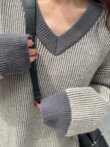 FRIFUL 女式落肩长袖V领宽松休闲直筒长款毛衣连衣裙 - 彩色 - 查看 2