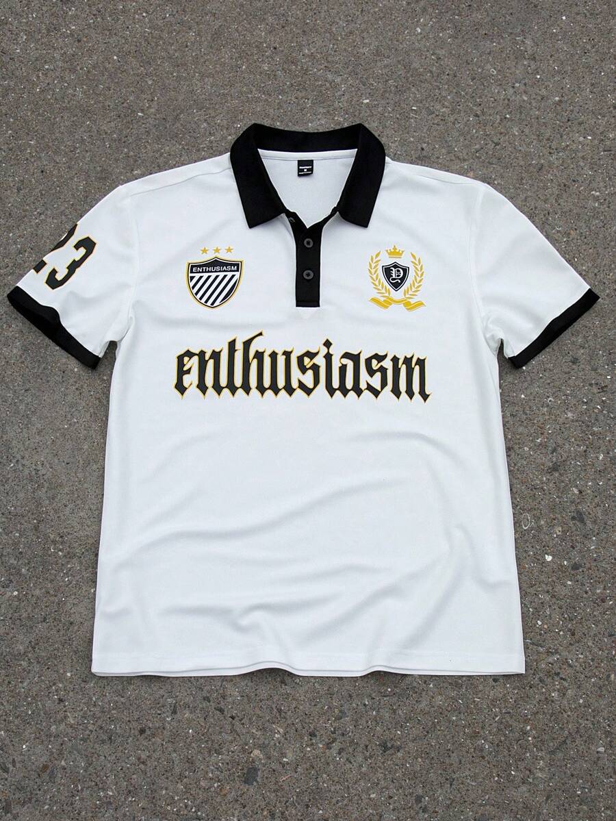 Manfinity Campus Court 男士休闲撞色滚边字母印花短袖Polo衫，夏季时尚“23”数字印花百搭单品，潮流街头风和校园风，万圣节完美之选，送给男友的理想礼物。男士复古衬衫足球衫纽扣球衣橄榄球Polo衫足球衫，男士冬季服装，送给男友的完美礼物，街头风、校园风和万圣节都非常时尚。男士复古衬衫 - 白色 - 查看 1