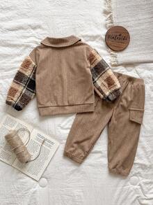 SHEIN Vintaside Kids 2 件套幼儿男童卡其色灯芯绒拼布毛绒休闲街头服饰，秋冬 - 彩色 - 查看 2