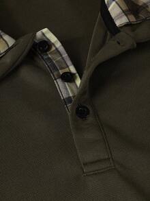 Manfinity Homme 男士格子拼接长袖休闲通勤 Polo 衫，黑色和卡其色长袖 Polo 衫，适合日常休闲、周末旅行、户外活动、探险旅行、轻松的工作环境或半正式场合，可作为男友/丈夫礼物、周年纪念礼物，秋季必备。 - 軍綠色 - 查看 7