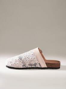 Solecia 女士舒适棕色平底勃肯鞋