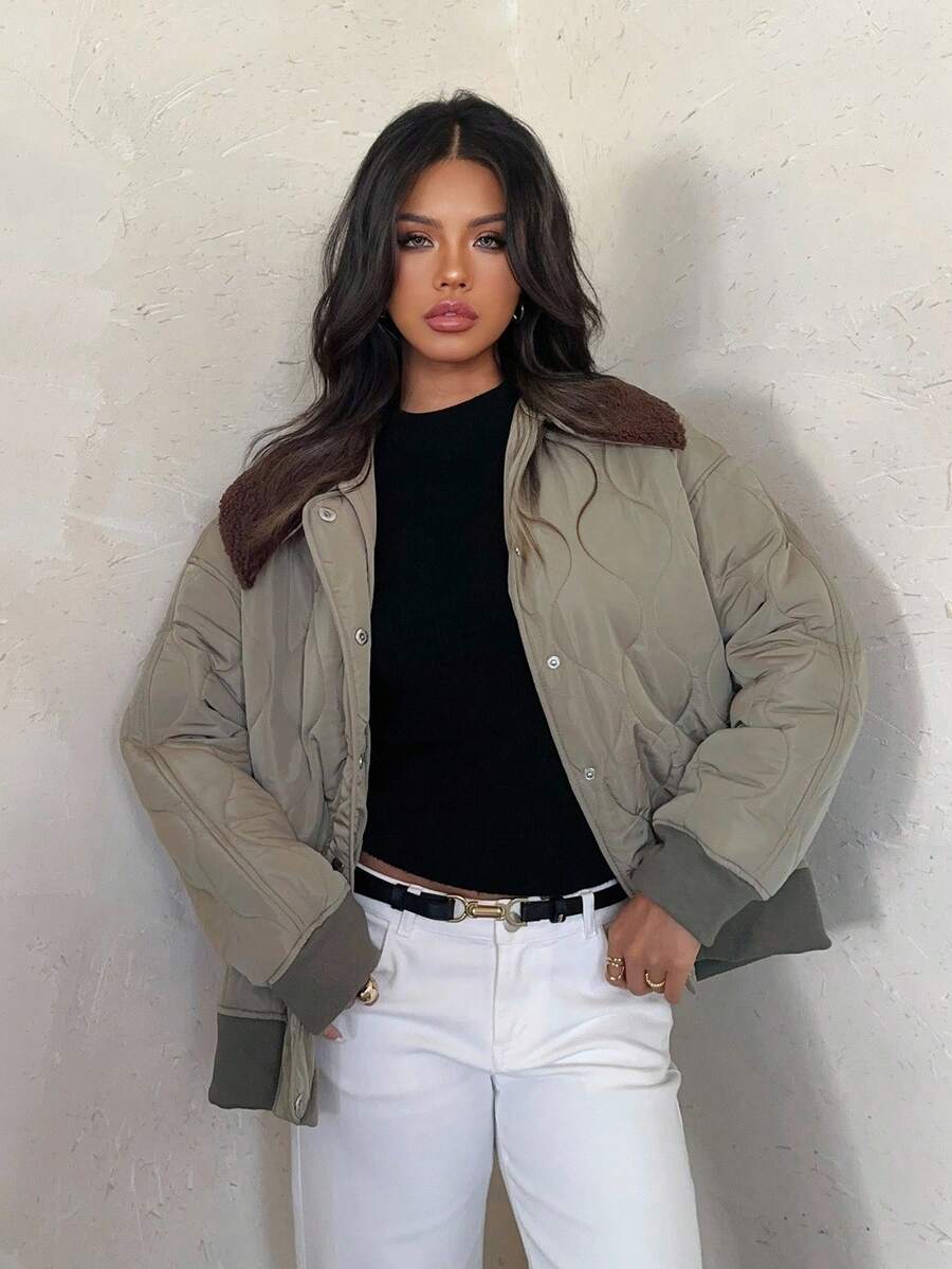 Aloruh 谷仓风格拼布领常规版型长袖女士棉衣秋冬装