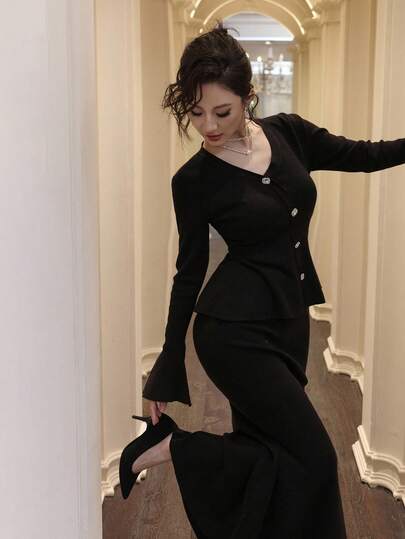 DAZY 女式纯色开衫和美人鱼下摆短裙两件套针织套装，秋季