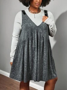 Enliva Melanieangelese Plus Size Women Babydoll A-Line Flared Mini Suspender Dress, Adjustable Straps, V-Neck Pinafore Dress, For Apple Rounded Body Shape - Grey - View 6