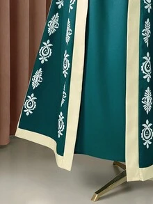 Rometta 大码女式连体优雅度假风印花立领喇叭袖修身连衣裙（Woe Is Me Vibes）（星期三美学） - 彩色 - 查看 5