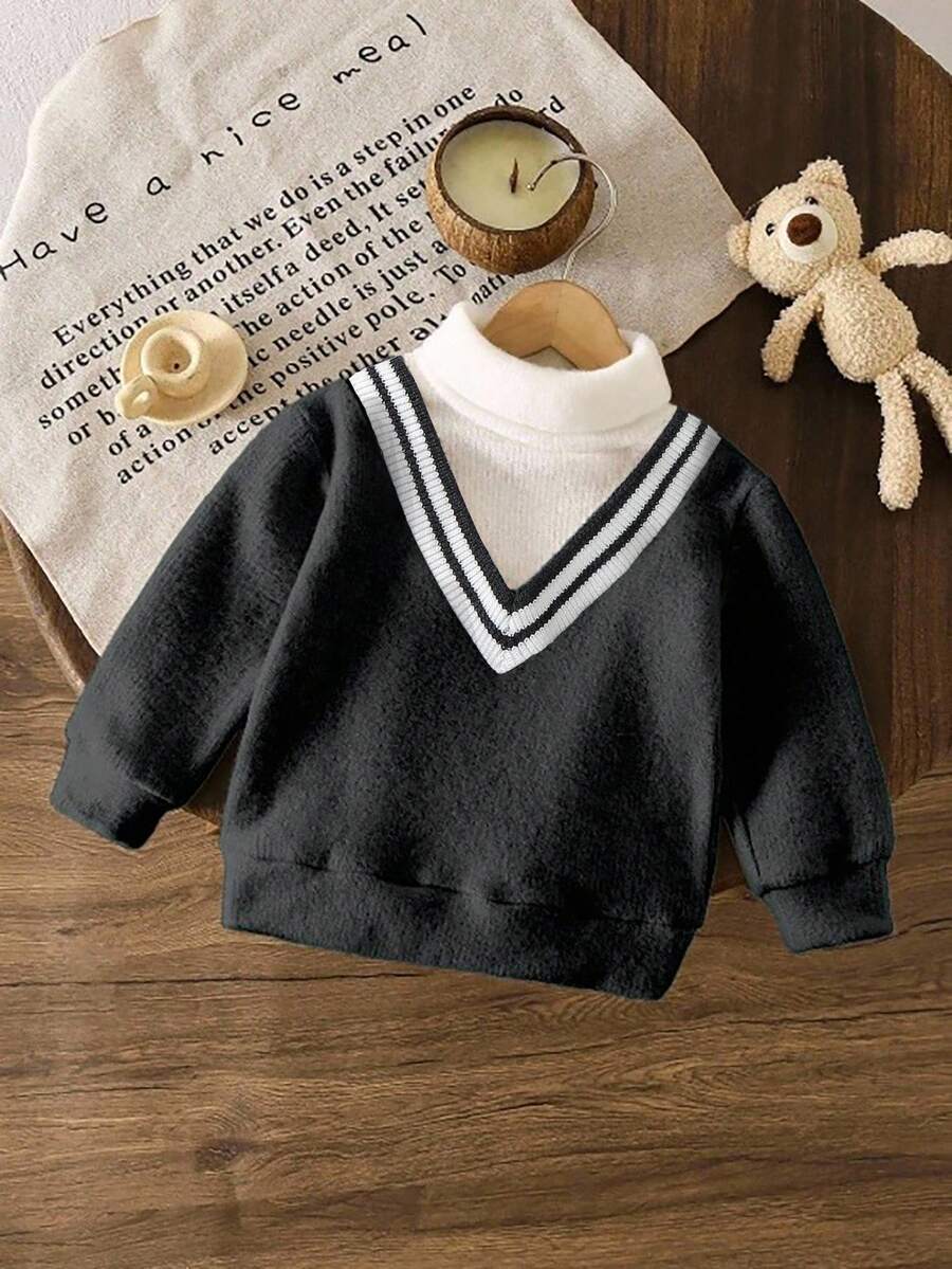SHEIN 男婴V领二合一针织毛衣，高领针织套头衫，适合秋冬季 - 黑色 - 查看 1