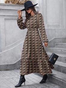 متعدد الألوان