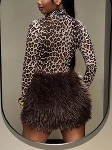 Slaydiva 2025春夏新款波西米亚音乐节乡村风洋气海边度假休闲前卫派对可爱甜美千禧Y2K性感辣妹毛绒领长袖修身豹纹棕色网眼面料T恤+棕色毛绒面料迷你裙包臀裙女士两件套-B - 棕色 - 查看 2