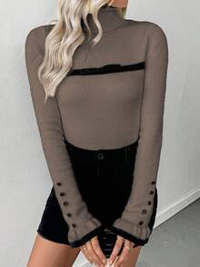 Chiquease Sweater Rajut Lengan Panjang Wanita Model Turtleneck dengan Kancing dan Rumbai, Dilengkapi Pita dan Lapisan Termal yang Pas di Badan - Coffee Brown - View 4