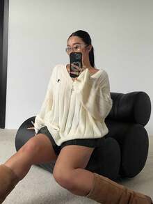 Vibekara 大码女式休闲常规款 V 领罗纹前刺绣徽标套头衫，秋冬 - 杏色 - 查看 4