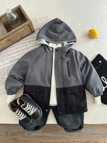 SHEIN 男童撞色拼接保暖连帽外套 秋冬男童连帽夹克 男童连帽衫 男童冬季外套 - 彩色 - 查看 4