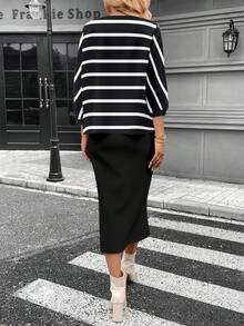 SHEIN LUNE 两件套女士休闲条纹圆领修身半身裙套装，适合秋冬季穿着。 - 黑與白 - 查看 2