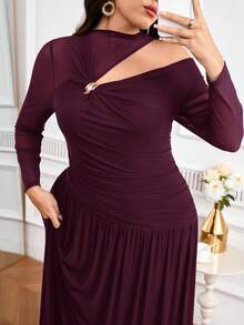 Modelyn Vestido ajustado de unicolor elegante con hombros descubiertos y volantes de malla para mujer talla grande, primavera/otoño - Burdeos - Ver 1
