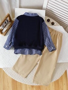 SHEIN 2 件套幼儿男童刺绣二合一 Polo 领长袖上衣和裤子，时尚户外街头服饰 - 寶藍色 - 查看 2