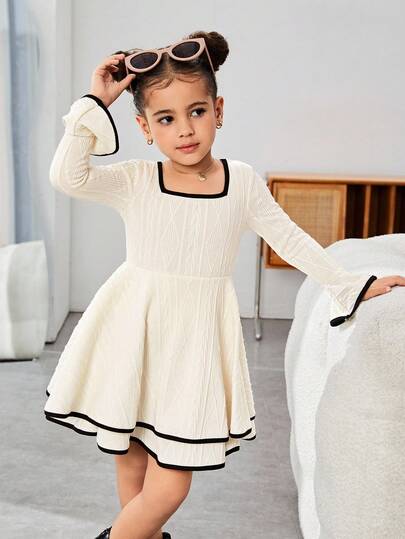 SHEIN Young Girl Solid Color Square Neck Flare Sleeve Mini Y2K Long Sleeve Dress, Spring Autumn For Daily Wear