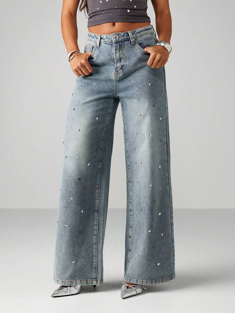 MISSGUIDED 阔腿高腰水钻铆钉牛仔裤 Y2K 时尚宽松个性牛仔裤节日派对闪亮装饰裤 - 淺色水洗藍 - 查看 1