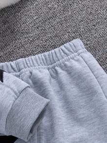 SHEIN 2 件婴幼儿休闲时尚运动灰色连帽长袖夹克，袖子上有黑色星星刺绣，搭配同色灰色裤子，适合上学和日常穿着，春秋季 - 灰色 - 查看 6