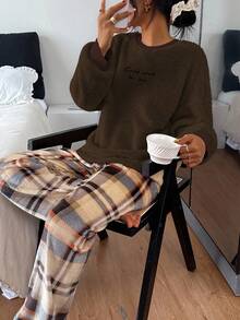 SHEIN 女士休闲抓绒字母刺绣长袖上衣和格子裤睡衣套装，秋冬装，蓬松舒适