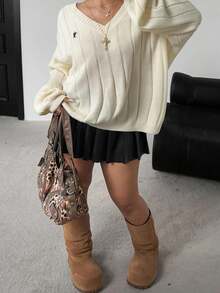 Vibekara 大码女式休闲常规款 V 领罗纹前刺绣徽标套头衫，秋冬 - 杏色 - 查看 6