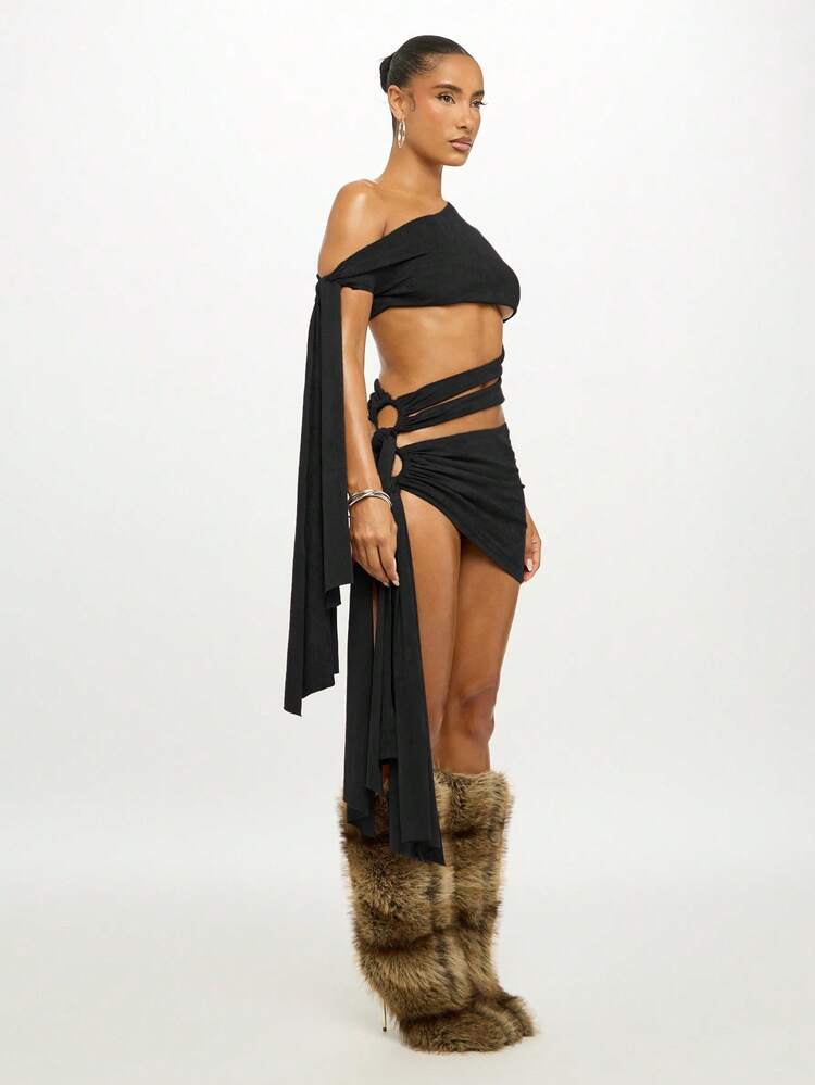 SUMWON WOMEN Asymmetric One Shoulder Crop Top With Cutout Design