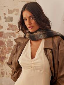 Aralina Hater Neck 褶饰前 V 领低背露背不对称中长连衣裙，非常适合毕业典礼和派对 - 杏色 - 查看 9