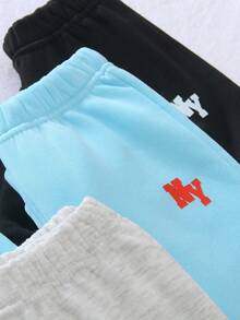 SHEIN Genkimix Kids 3件組小男孩休閒字母印花連帽衛衣與寬鬆長褲套裝，高品質柔軟面料，時尚百搭，適合學校、外出、假期、派對、返校季穿著 - 彩色 - 查看 7