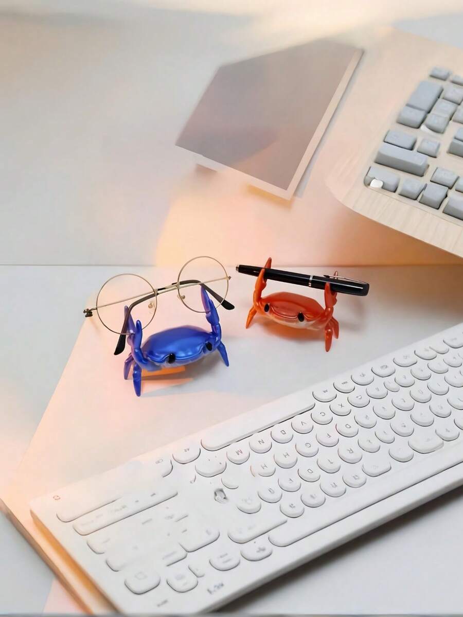1PC Multifunctional Crab Shape Phone Stand Pen Holder Desk Organizer Creative Desktop Decor For Home Office Study Room Gift For Men Women Birthday Christmas Valentine Day Gift Novelty Home Decoration