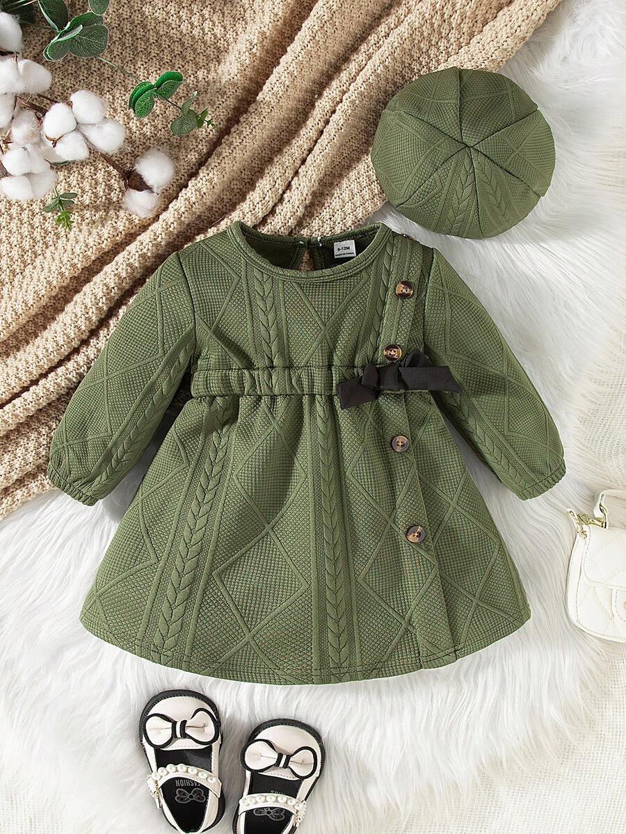 秋春季女宝宝时尚简约纽扣细节荷叶边长袖圆领连衣裙配贝雷帽日常装 - 軍綠色 - 查看 1