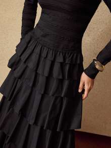 MOTF PREMIUM 女士纹理荷叶边层叠连衣裙，秋冬 - 黑色 - 查看 2