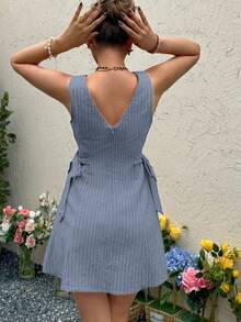 SHEIN LUNE 夏季休闲度假亚麻条纹杏色束腰紧身迷你连衣裙女士优雅独特通勤前扣无袖条纹休闲迷你连衣裙，春夏，修身圆领吊带背心连衣裙，亚麻条纹面料，办公室通勤连衣裙优雅时尚通勤，法式度假装，办公室警笛风格服装，女士夏装，茶会连衣裙 - 霧霾藍 - 查看 7