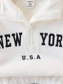 SHEIN 2pcs/Set Toddler Boys/Girls Fleece-Lined White Stand Collar Sweatshirt And Wide-Leg Denim Pants Outfit, Comfortable, Versatile, Fashionable, Cute Letter Embroidery, Simple Style, Suitable For Indoor, Outdoor, Daily Wear, Sports, Play, Party, Photo Shoot, Holiday, Back To School, Tracksuit, Streetwear, Joggers, Halloween Baby Jeans Set Baby Fleece Pullover And Jeans Set Baby Boy Clothes Winter Outfit Set Baby Boy Casual Set Fall