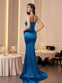 Coutiva Women's Elegant Oblique Shoulder Fitted Sexy Cocktail Dress, Formal Evening Gown - Royal Blue - View 3