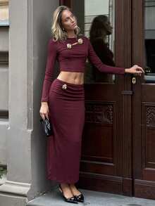 Pariaura Ensemble 2 pièces pour femmes, top et jupe simples et élégants, de couleur unie avec motif ajouré - Rouge foncé - Voir 4