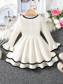 SHEIN Emery Rose Kids Váy dài tay Y2K cổ vuông tay loe màu trơn cho bé gái, mặc hàng ngày vào mùa xuân và mùa thu, váy ôm sát có viền đèn lồng dệt, váy dài tay thanh lịch có quần short bên trong, phù hợp cho mùa thu và mùa đông, màu đỏ cho Giáng sinh, mặc dự tiệc, mặc hàng ngày đến trường, váy sinh nhật, váy công chúa, váy đôi cho mẹ và con gái và chị em gái, váy len, màu trắng cho Giáng sinh. - Đen và trắng - Xem 8