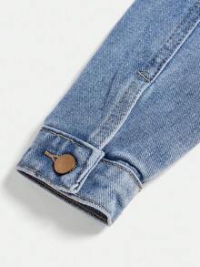 Chaqueta de motociclista de mezclilla con cuello alto para niñas de 4 a 7 años, armadura de invierno dulce y fresca de pequeños caballeros. Diseño de botones frontales en diagonal, puede ser dulce o elegante, de moda. Estilo dulce: combinar con falda de lana a cuadros + botas de nieve = protagonista femenina de un drama coreano; Estilo fresco: combinar con leggings negros + botas de tobillo = mini supermodelo; Estilo casual: combinar con sudadera + jeans = el niño talla grande lindo del jardín de infantes