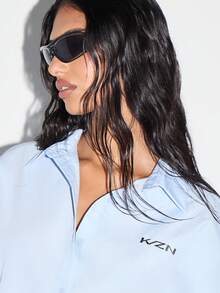 KIZN 浅蓝色纽扣衬衫，宽松办公室衬衫，长袖衬衫，正面系带，经典商务休闲秋冬装，现代夸祖鲁-纳塔尔省标志 - 藍色 - 查看 3