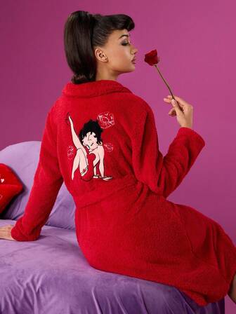 Betty Boop x SHEIN Kvinnors söta röda Betty-hjärta tecknade figurer och röda läppar broderade sjalkrage bältad plyschmorgonrock, höst/vinter julmorgonrock nyår varm flanellmorgonrock, fluffiga röda pyjamas för kvinnor röda sovkläder, mysiga
