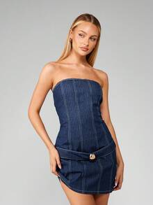 MISSGUIDED 细条纹牛仔迷你连衣裙 抹胸款式 无肩带 Y2K 时尚 金色金属腰带细节 派对俱乐部夜生活 - 藍色 - 查看 1