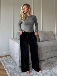 DAZY 女士休闲字母刺绣修身针织上衣和天鹅绒宽松长裤家居服套装，舒适秋冬装 - 灰色 - 查看 4