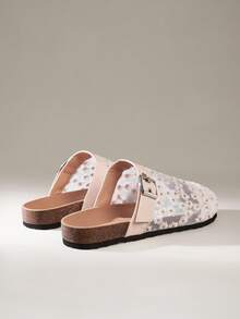 Solecia 女士舒适棕色平底勃肯鞋