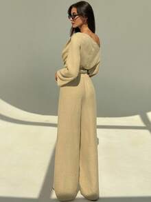 Aloruh 2 件套女士简约通勤褶皱肩喇叭袖衬衫 + 阔腿长裤套装 - 杏色 - 查看 3