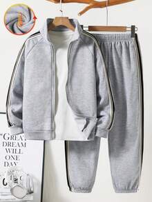 SHEIN 2 件套儿童/青少年男童圣诞绿色休闲运动条纹侧缝针织领开衫和纯色针织慢跑裤套装 - 淺灰色 - 查看 1