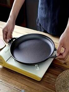 1pc Cast Iron Skillet, Non-Stick Uncoated Pancake Pan, Multi-Functional Non-Stick Cookware, Suitable For Pizza, Grilling, Pancake - Compatible With All Stoves Including Electric, Induction And Gas Stove, Ideal For Home Kitchen And Outdoor Cooking - Black - View 2