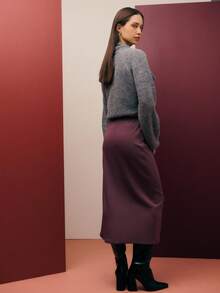 Nöista Mauve Pencil Skirt With Side Ruffle Detail, Perfect For Fall For Women. Sleek As A EventSkirt, Chic For Office Wear, And Elegant Enough To Style As A Wedding Guest Look Or Festive Summer. - Purple - View 4